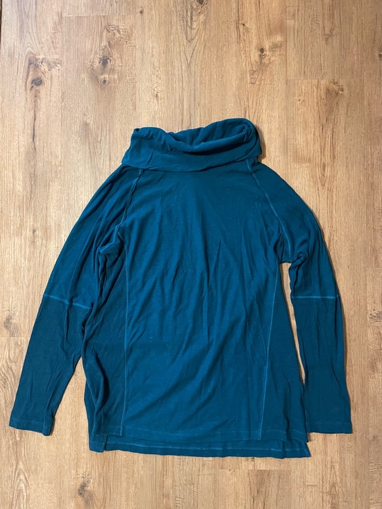 Columbia Tops - Columbia Teal Knit Shirt with Blue Trim